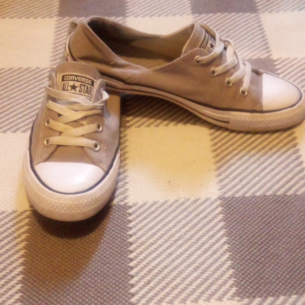 Women's/Juniors Converse Sneakers
